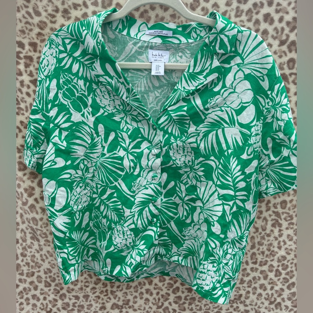 100 % Linen Nicole Miller Green and White Top